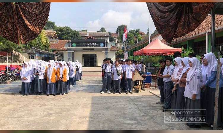 PKWU-dan-Seni-Budaya-MAN1-Kota-Sukabumi-Menggelar-Parade-Festival(2)