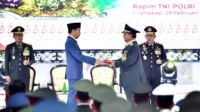 Menhan Prabowo Dianugrahi Pangkat Istimewa TNI oleh Presiden Jokowi