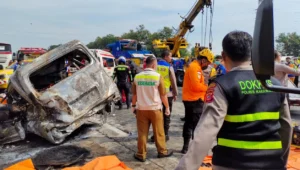Kecelakaan Cikampek, Seluruh Penumpang Mobil Gran Max Tewas