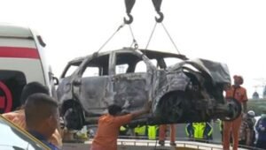 Kendaraan yang terlibat dalam kecelakaan maut di Tol Japek KM 58 (Net)