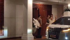 Senyum Semringah Prabowo Usai MK Tolak Gugatan Anies dan Ganjar