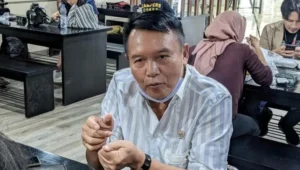 anggota-komisi-i-dpr-mayjen-tni-purn-tb-hasanuddin