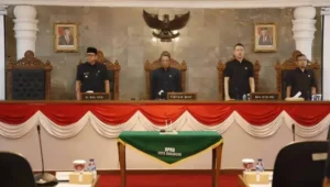 Hadiri Rapurna DPRD Kota Sukabumi, Pj Walikota Paparkan Raperda LKPJ TA 2023
