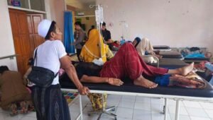 korban keracunan massal di Sagaranten