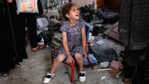 Pihak berwenang Palestina mengatakan lebih dari 100 orang tewas dan puluhan lainnya terluka di sekolah al-Tabin, termasuk wanita dan anak-anak