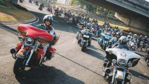 Ratusan Kendaraan Konvoy Keliling Bandung Serukan Perdamaian untuk Palestina